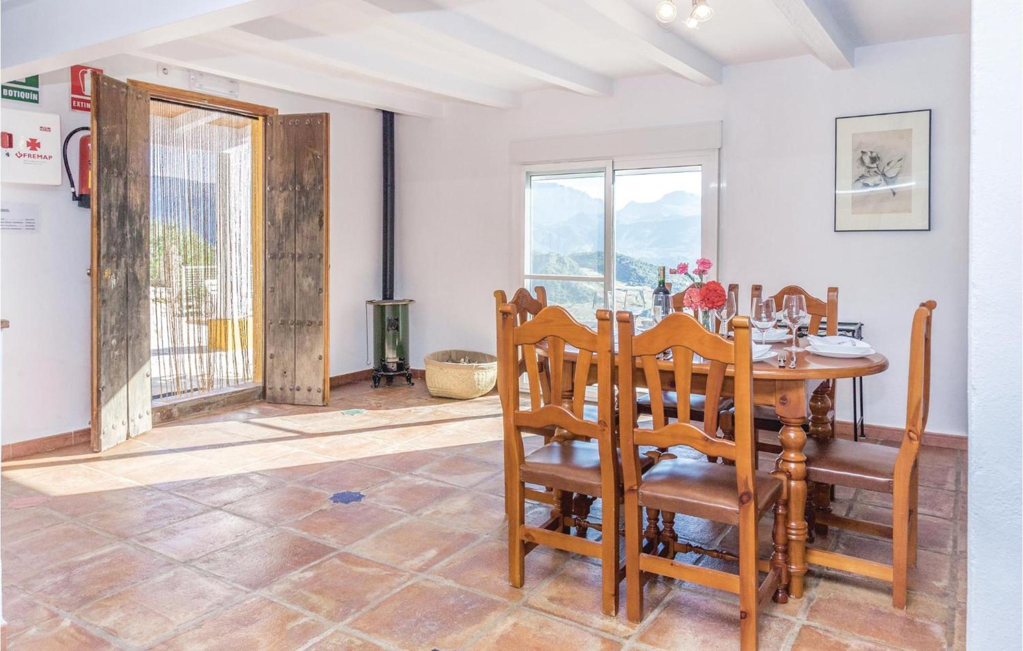 Awesome Home In Cadiz With Swimming Pool El Gastor Ngoại thất bức ảnh